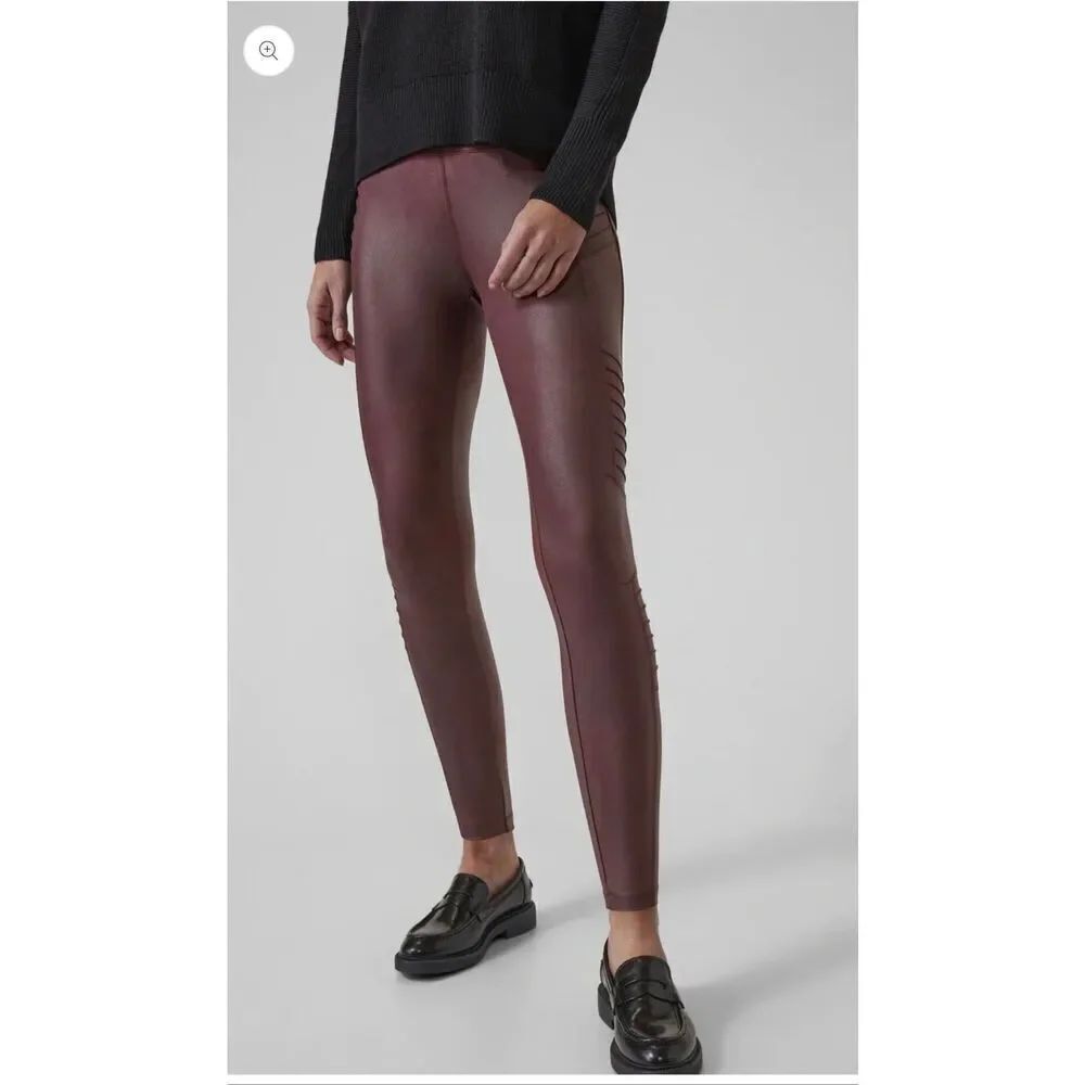 Athleta Delancey Gleam Moto Tight XL – Moto Stitch – Pocket Back